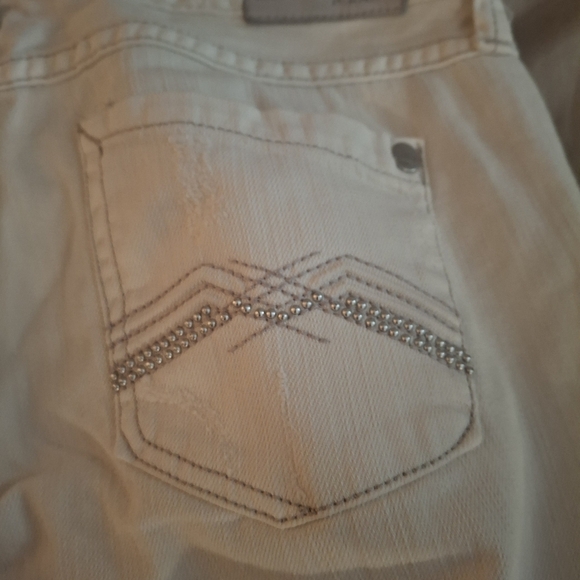 Express Jeans Zelda Crop White Distressed Women Jeans - Picture 12 of 12